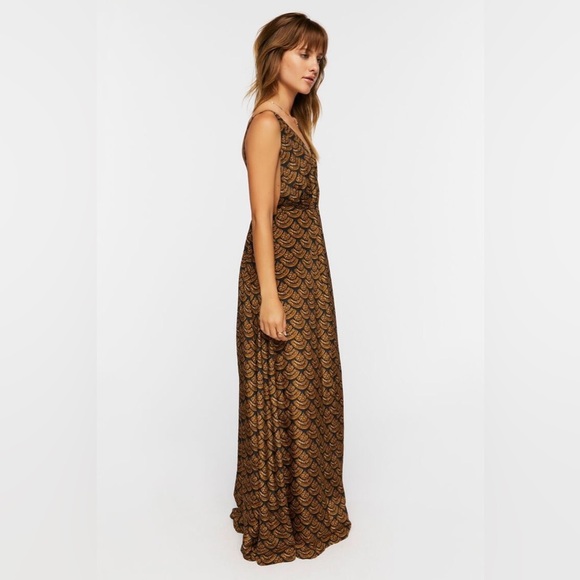 Boho plunging satin maxi wrap dress nwot - Picture 3 of 5